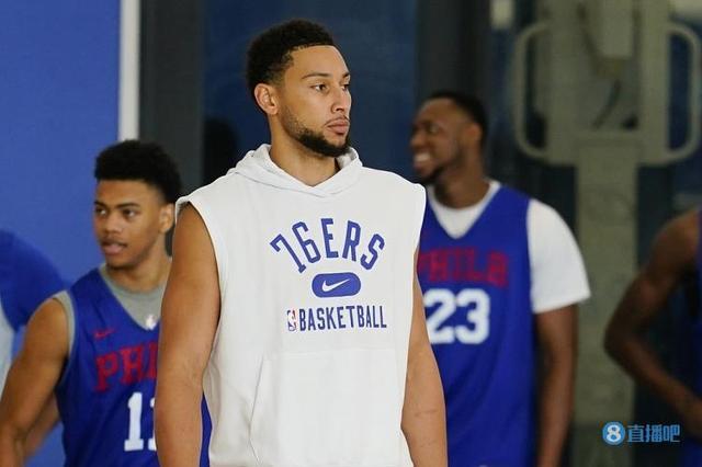 是否考虑过让凯恩休息？图赫尔：我知道他在冬天会有假期（图赫尔谈凯恩轮休：冬季他将获得假期）