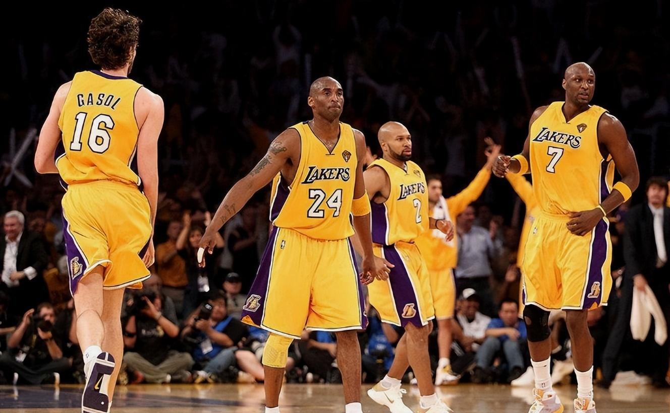 因伤缺席今年剩余比赛阵容：德布劳内、卡瓦哈尔、加维等在列（因伤无缘今年剩余赛事：德布劳内、卡瓦哈尔、加维等名列其中）