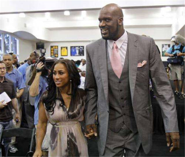 足球欧冠小组榜首争夺白热化（欧冠小组头名之争白热化）