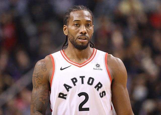 罗马诺：伊镇与那不勒斯就租借卡尤斯特达成协议，等球员点头（罗马诺：伊镇与那不勒斯已谈妥卡尤斯特租借，正待球员同意）