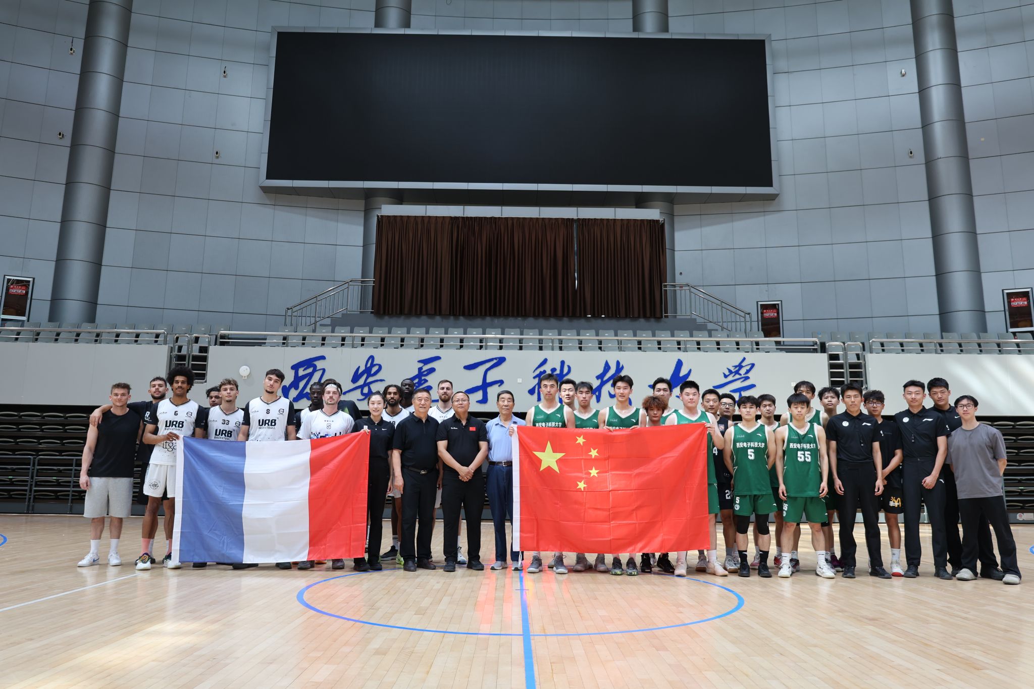 知名装备网站：阿迪达斯将于11月6日发售世界杯球衣，23队谍照泄露（据知名装备网站：阿迪达斯世界杯球衣将于11月6日开售，23队款式谍照曝光）