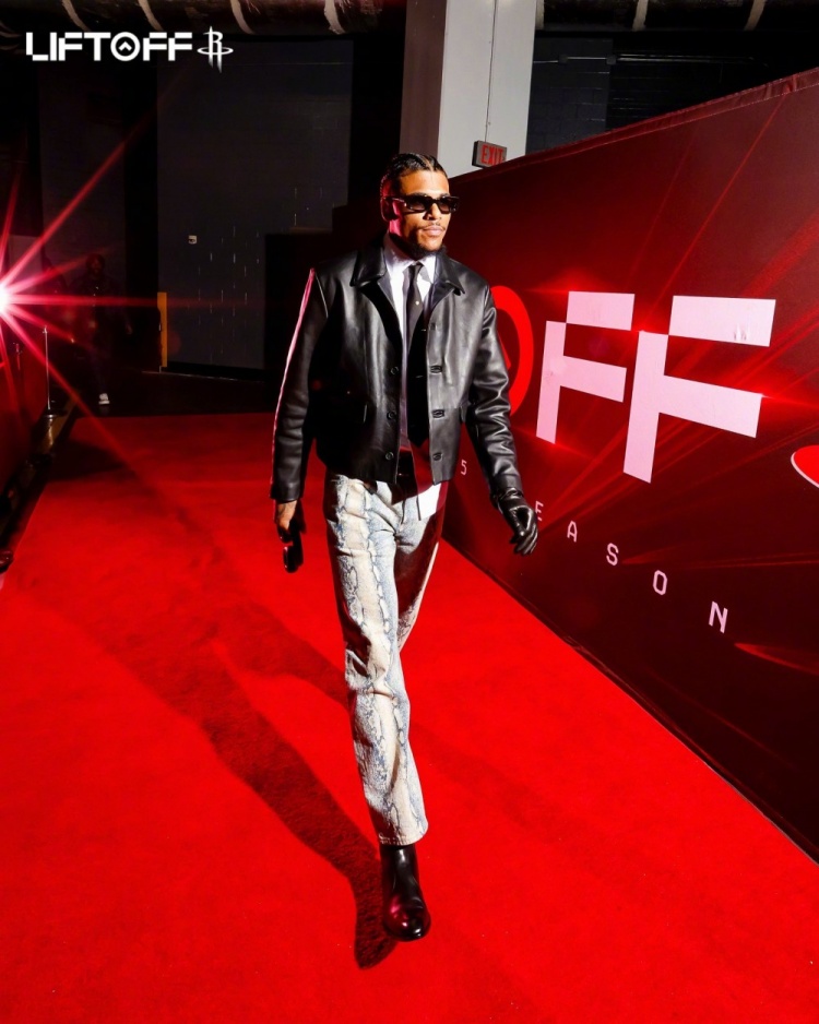 亚精英赛前瞻：广岛主场冲胜守前8，申花唯取3分保晋级悬念（亚精英赛看点：广岛主场抢胜巩固前八，申花唯有全取三分方能延续晋级悬念）