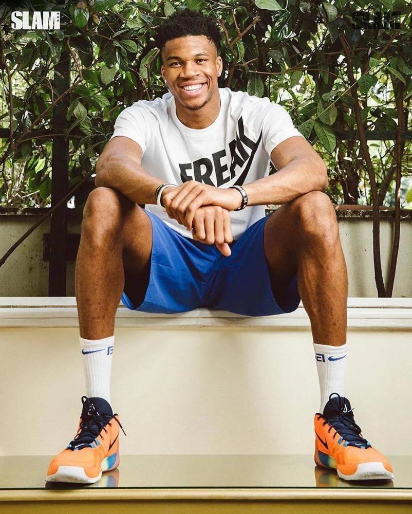 图片报：罗伊斯即将与洛杉矶银河续约至2027年底（《图片报》称：罗伊斯将与洛杉矶银河续约，合同至2027年底）