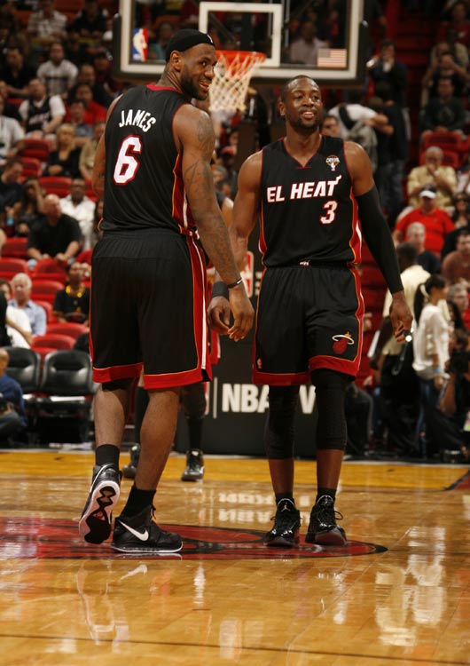 库普梅纳斯：我们想拿意杯冠军，但接下来要专注踢那不勒斯（库普梅纳斯：意杯夺冠是目标，但当下全力备战那不勒斯）