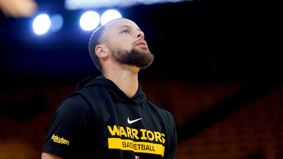 里瓦尔多：亚马尔不能只局限在右路，教练须为他创造更多选择（里瓦尔多建议：亚马尔不应只踢右路，教练应为其提供更多选择）