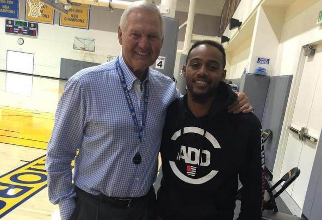 石雪清谈邵佳一出任国足主帅：带队成绩估摸不会有佳也不会有一（石雪清评邵佳一出任国足主帅：成绩大概率中规中矩，难有惊喜也不至太差）